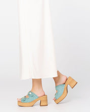 Heeled sandal BONAI-003 green