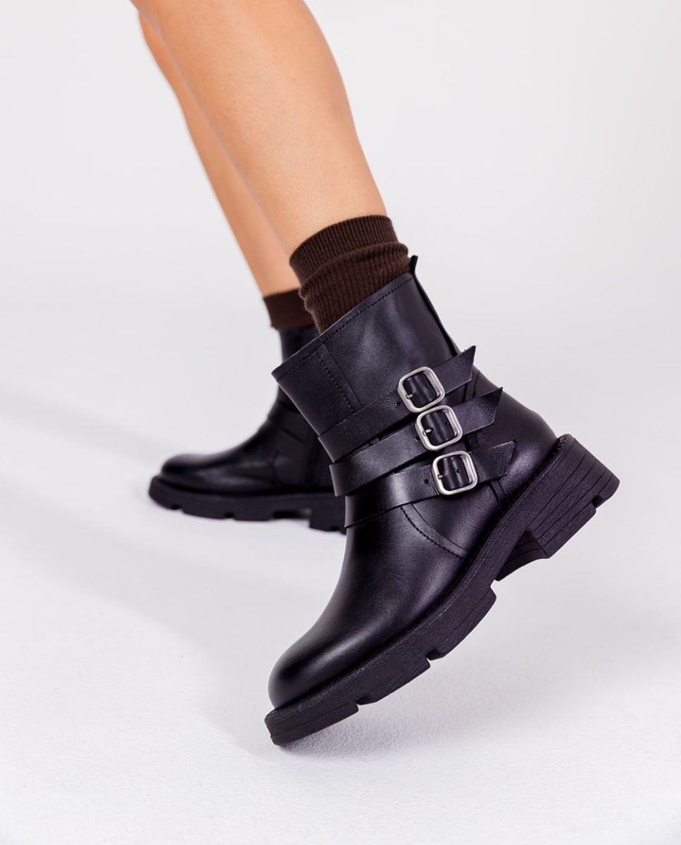 Bottine plate ELZE-004 noir
