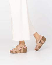 Sandalia cuña Bari 303 beige