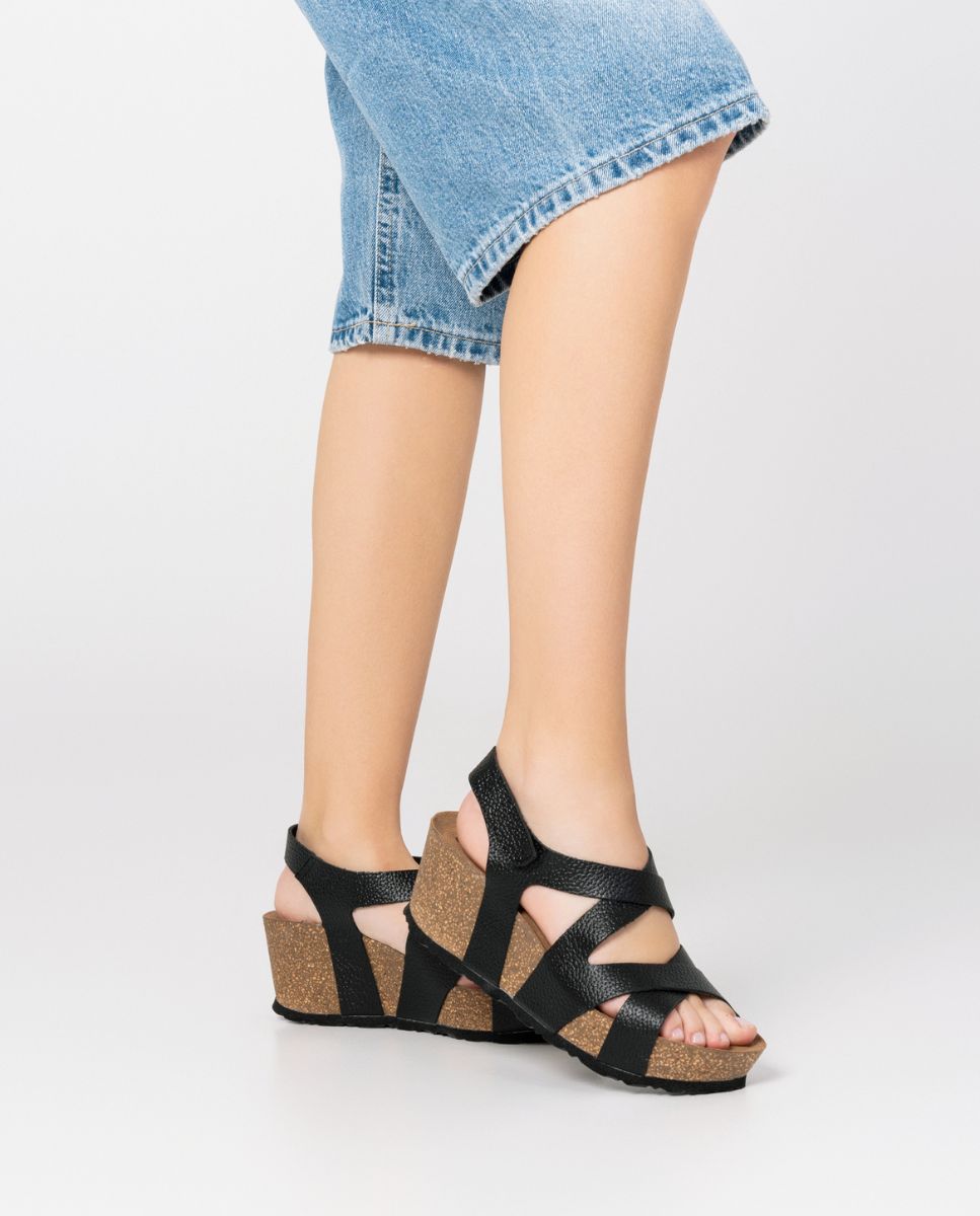 Keilsandale BARI-303 in Schwarz