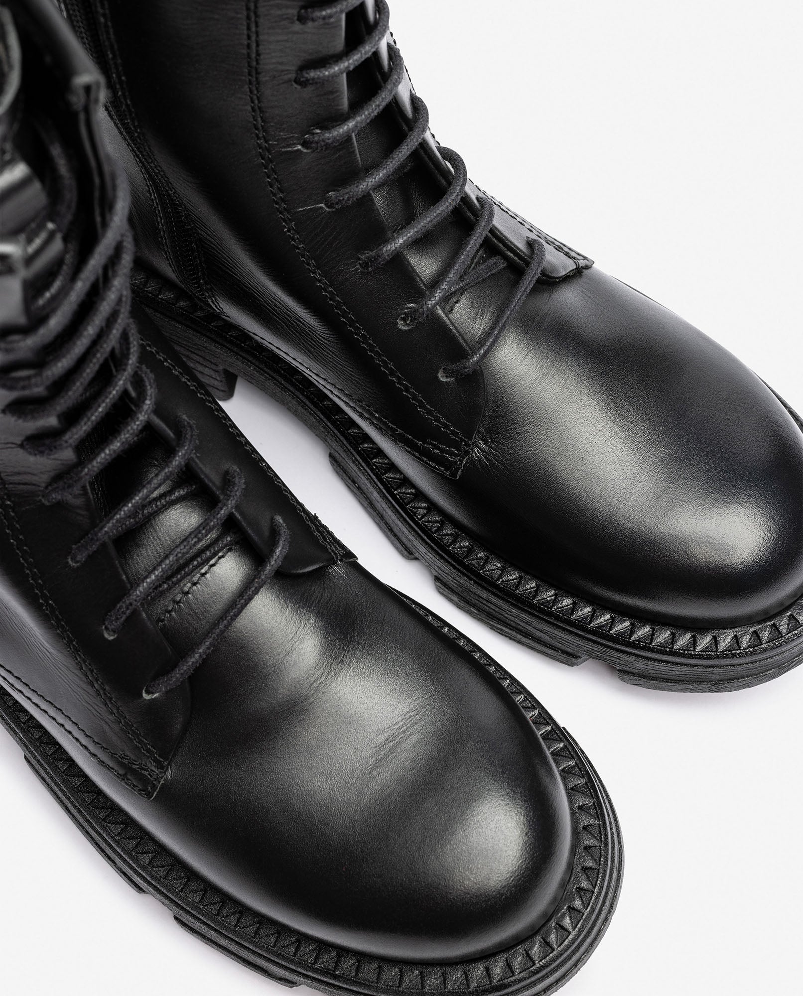 Flache Stiefeletten ELZE-010 schwarz