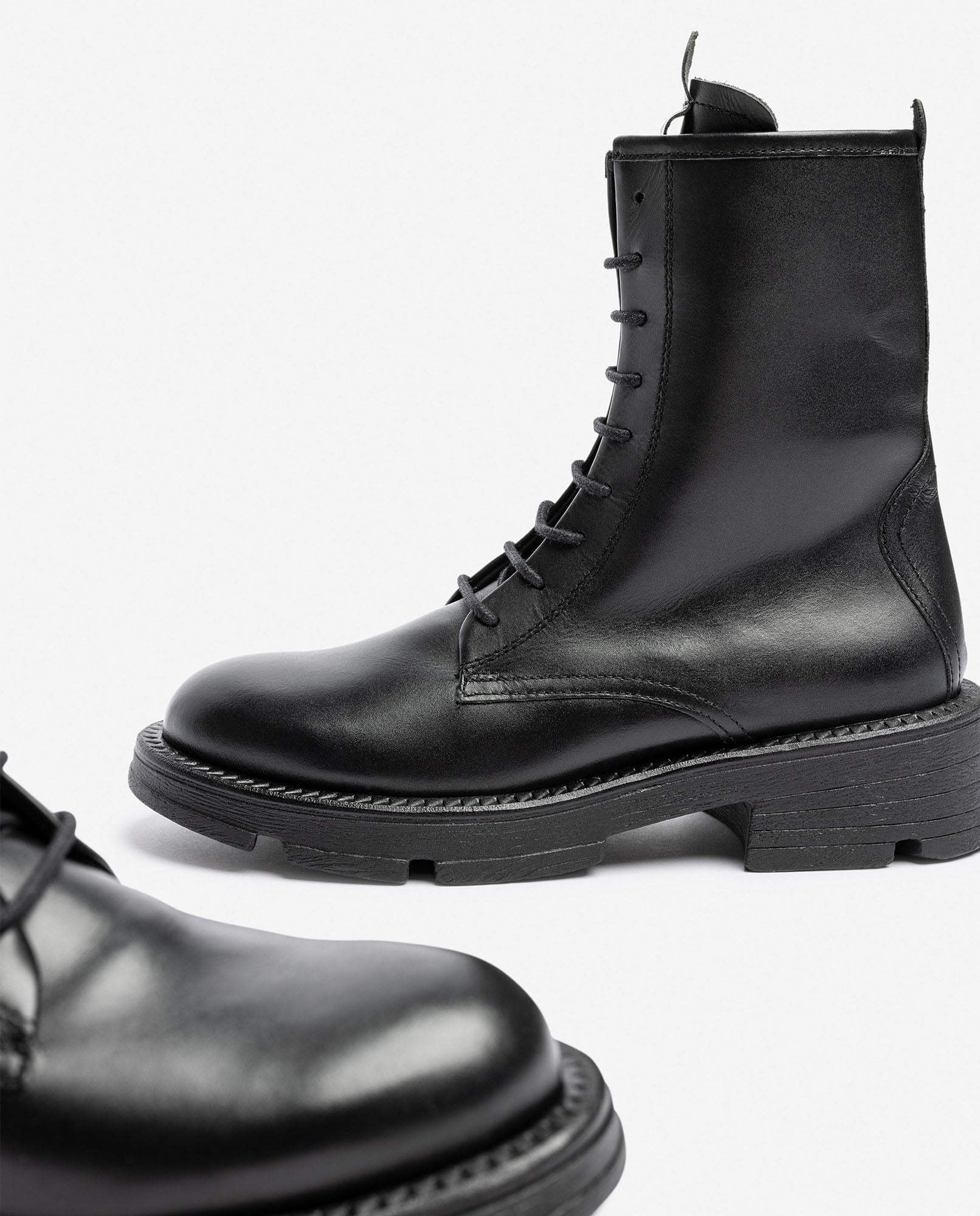 Flache Stiefeletten ELZE-010 schwarz