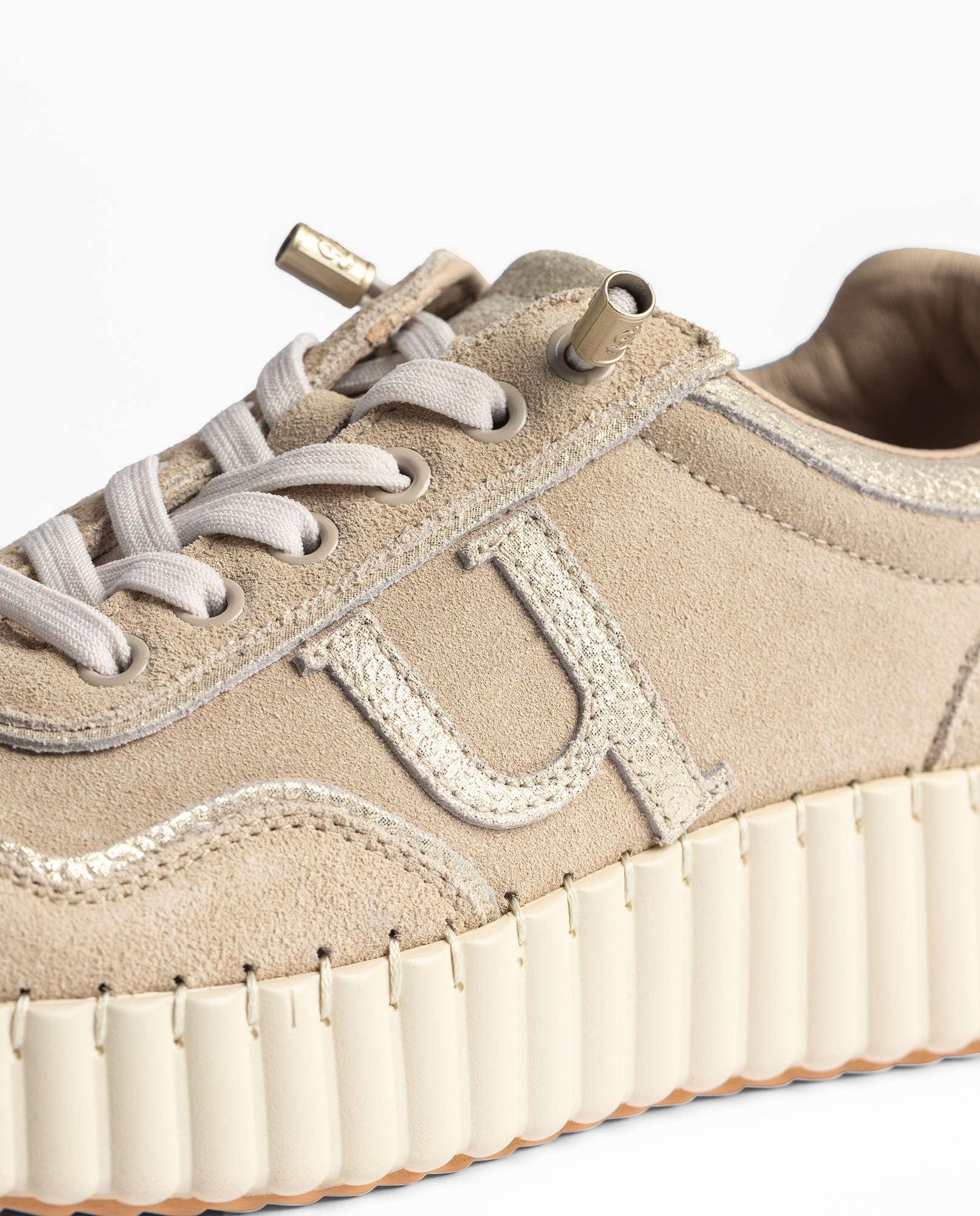 Sneaker VANNA-105 dorado_38675.jpg